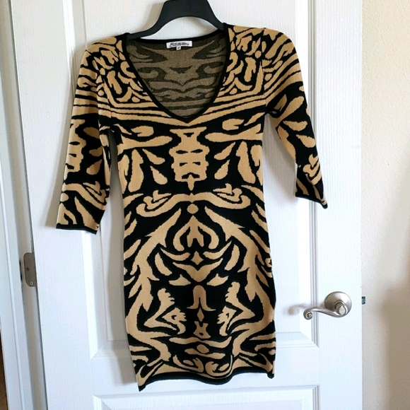 Stiltettos Dresses & Skirts - Perfect shape sweater dress